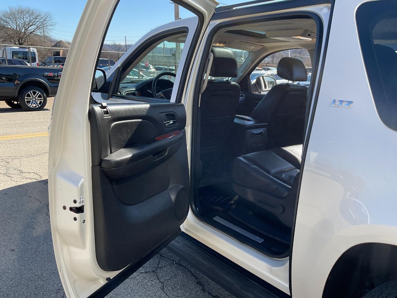 Chevrolet Suburban LTZ 1500 4WD 2013