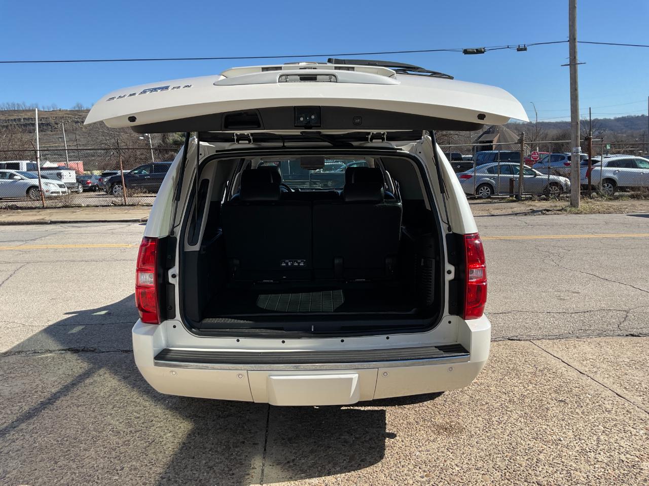 Chevrolet Suburban LTZ 1500 4WD 2013