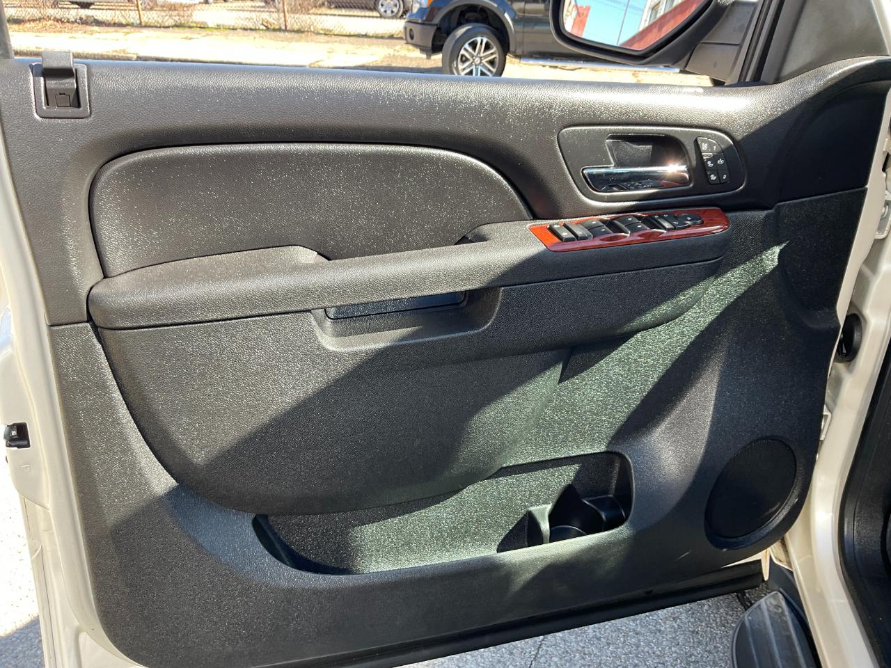 Chevrolet Suburban LTZ 1500 4WD 2013