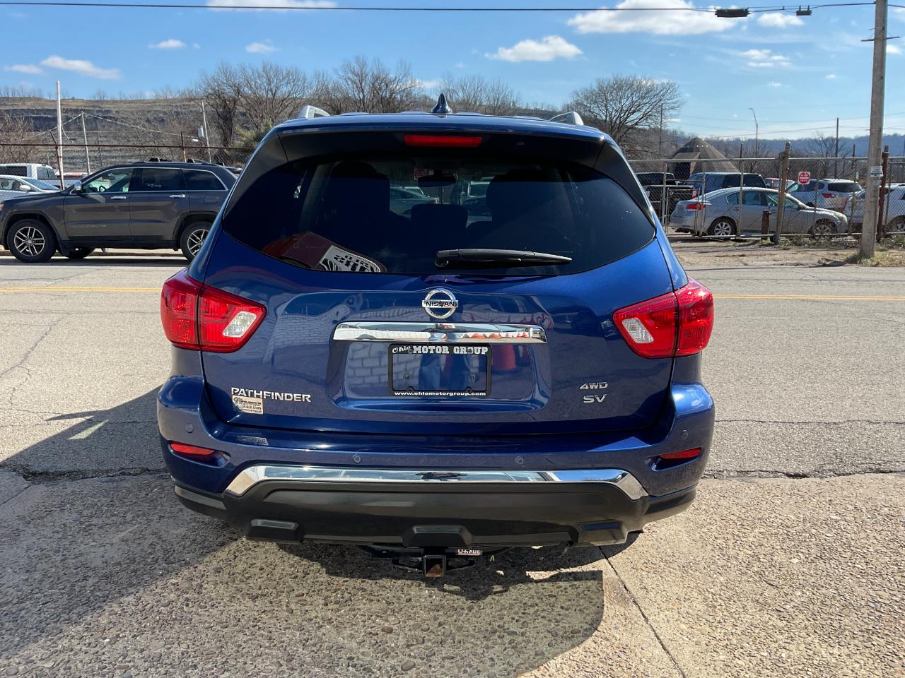 Nissan Pathfinder SV 4WD 2020