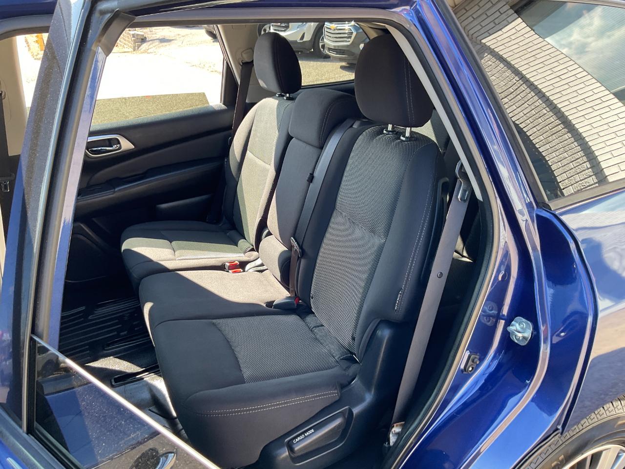 Nissan Pathfinder SV 4WD 2020