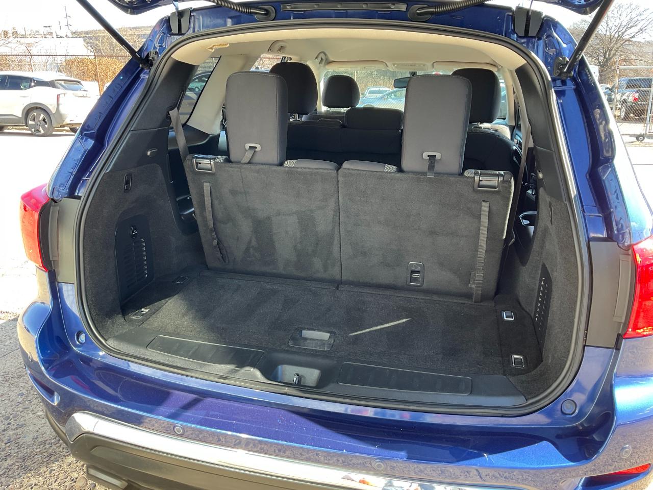 Nissan Pathfinder SV 4WD 2020