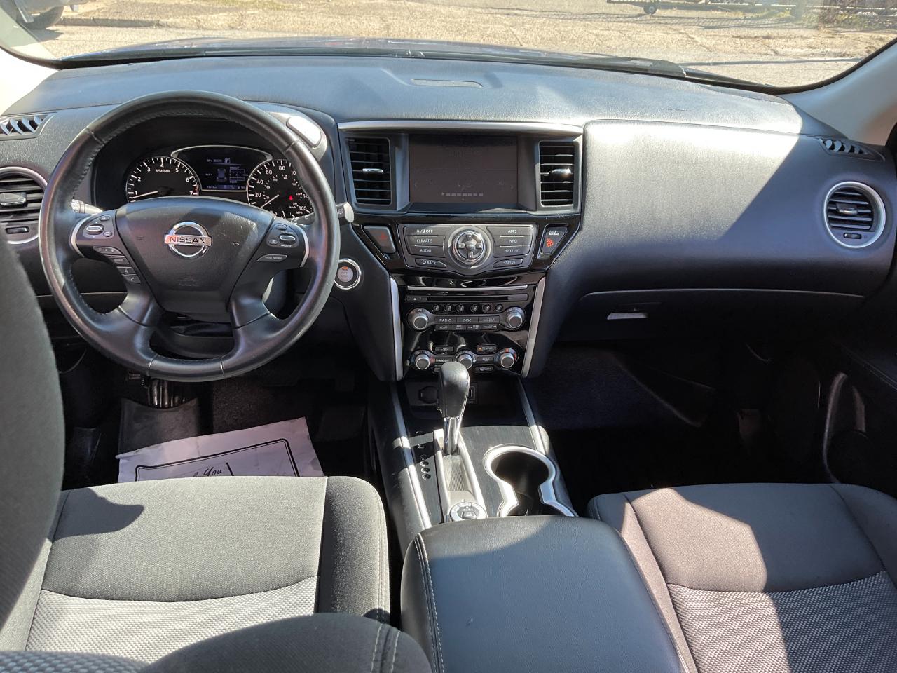 Nissan Pathfinder SV 4WD 2020