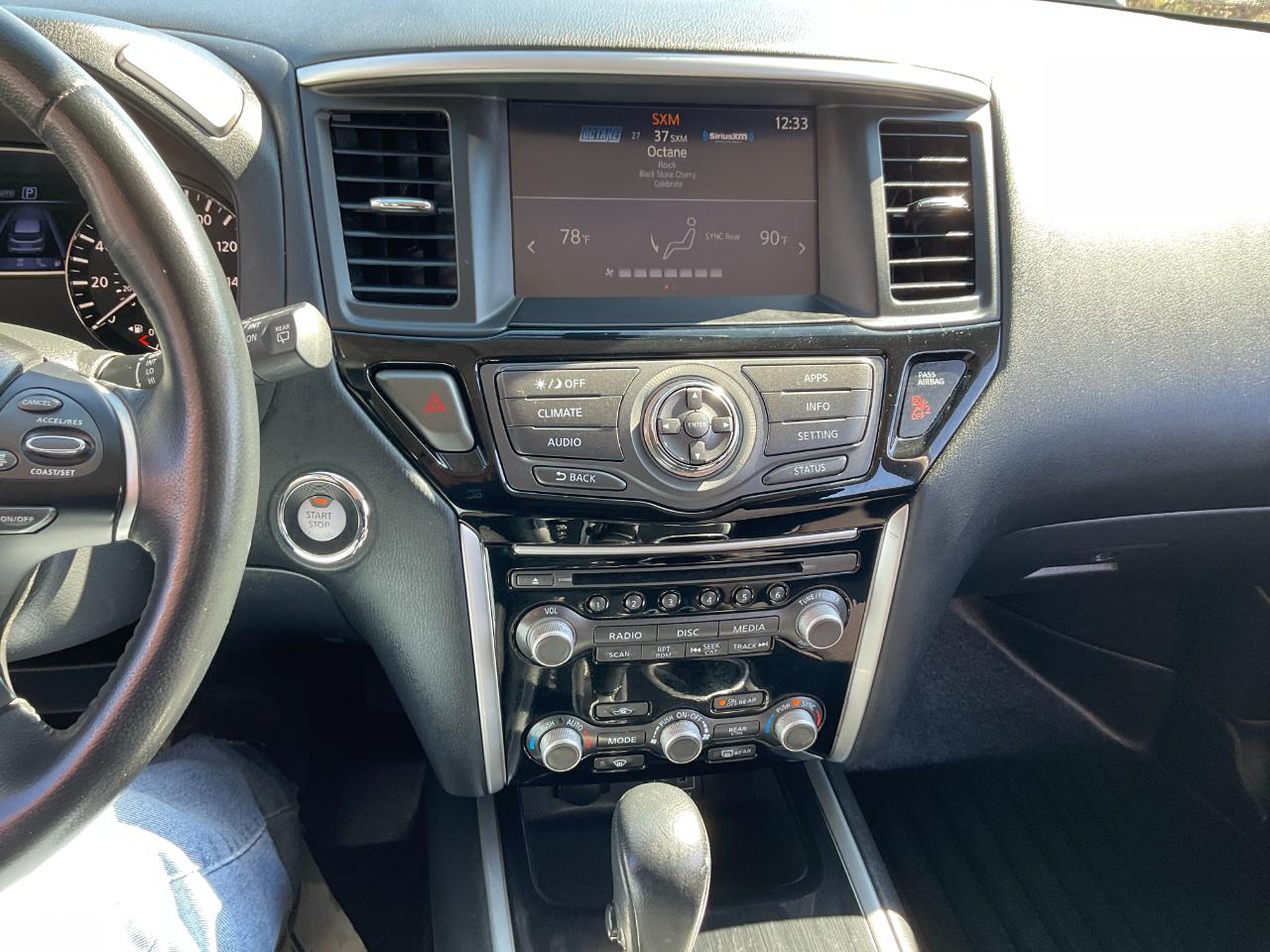 Nissan Pathfinder SV 4WD 2020