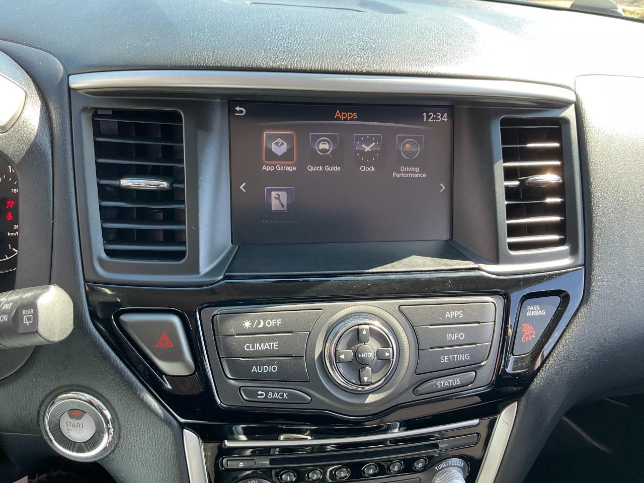 Nissan Pathfinder SV 4WD 2020