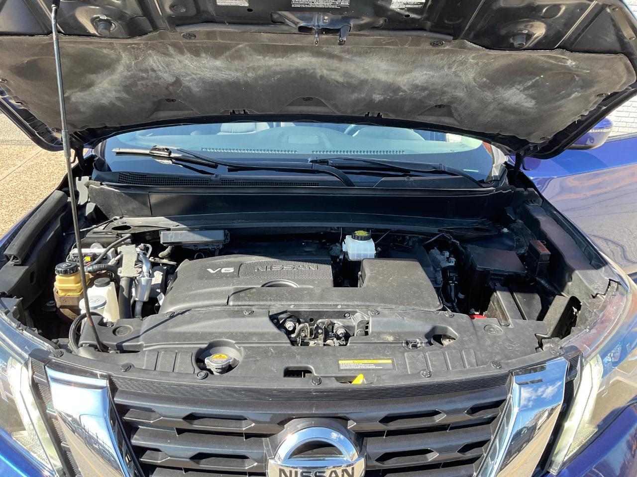 Nissan Pathfinder SV 4WD 2020