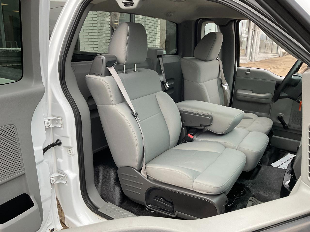 Ford F-150 XL Reg. Cab 4WD 2007