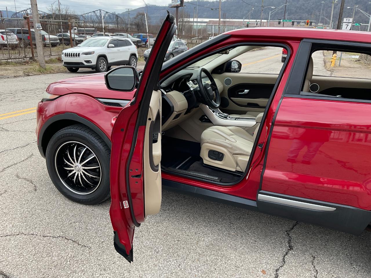 Land Rover Range Rover Evoque Pure Plus 5-Door 2015