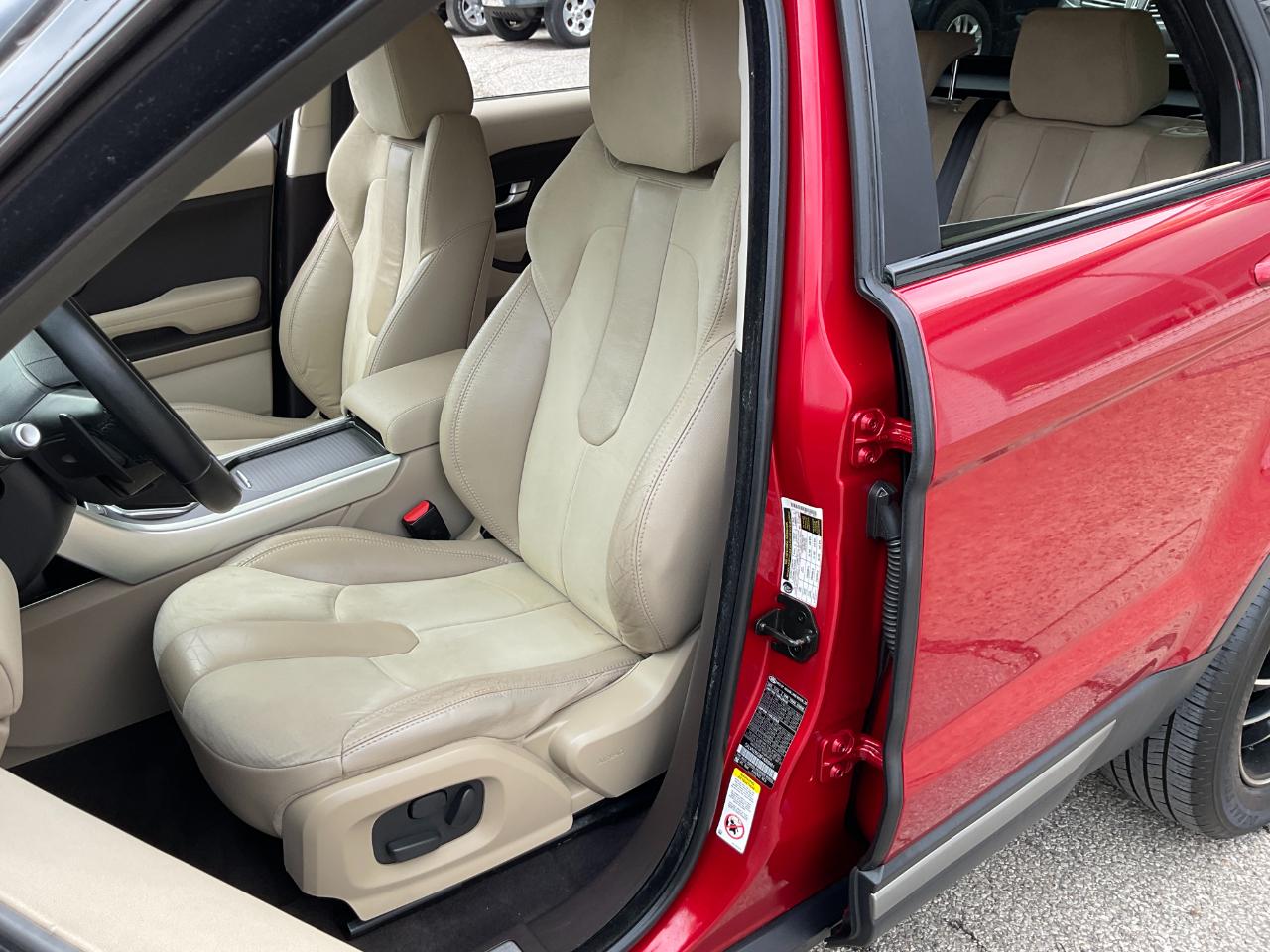 Land Rover Range Rover Evoque Pure Plus 5-Door 2015