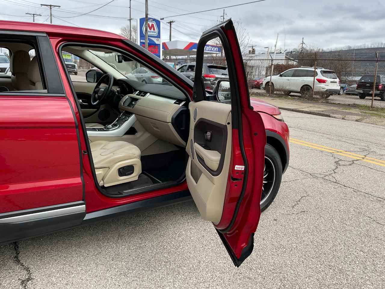 Land Rover Range Rover Evoque Pure Plus 5-Door 2015