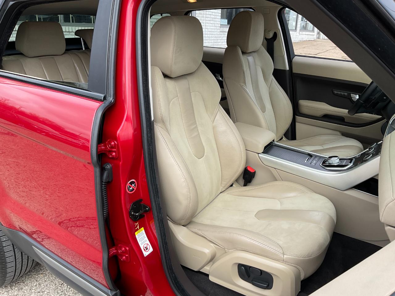 Land Rover Range Rover Evoque Pure Plus 5-Door 2015