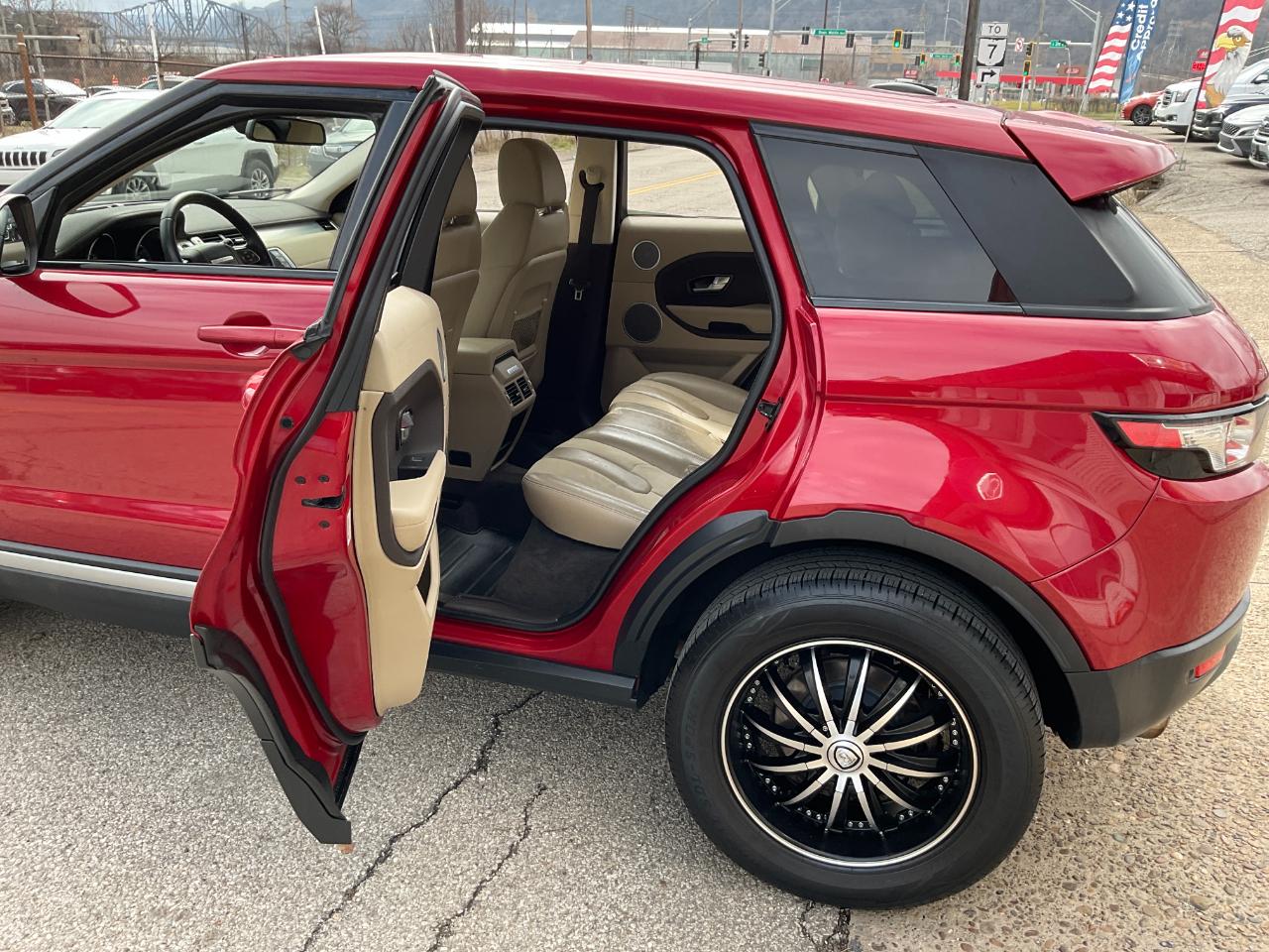 Land Rover Range Rover Evoque Pure Plus 5-Door 2015