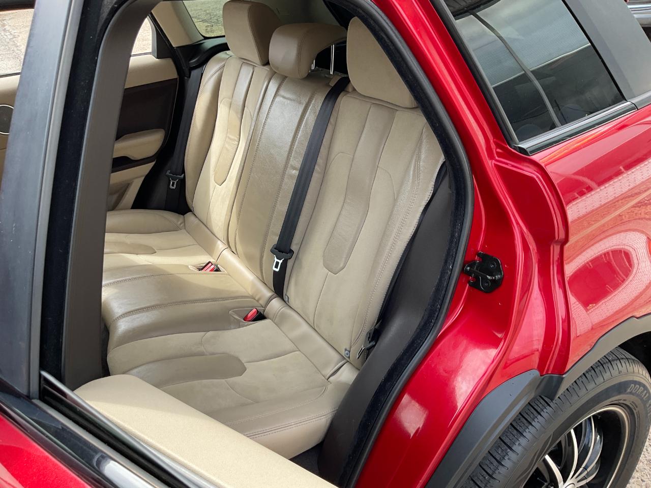 Land Rover Range Rover Evoque Pure Plus 5-Door 2015