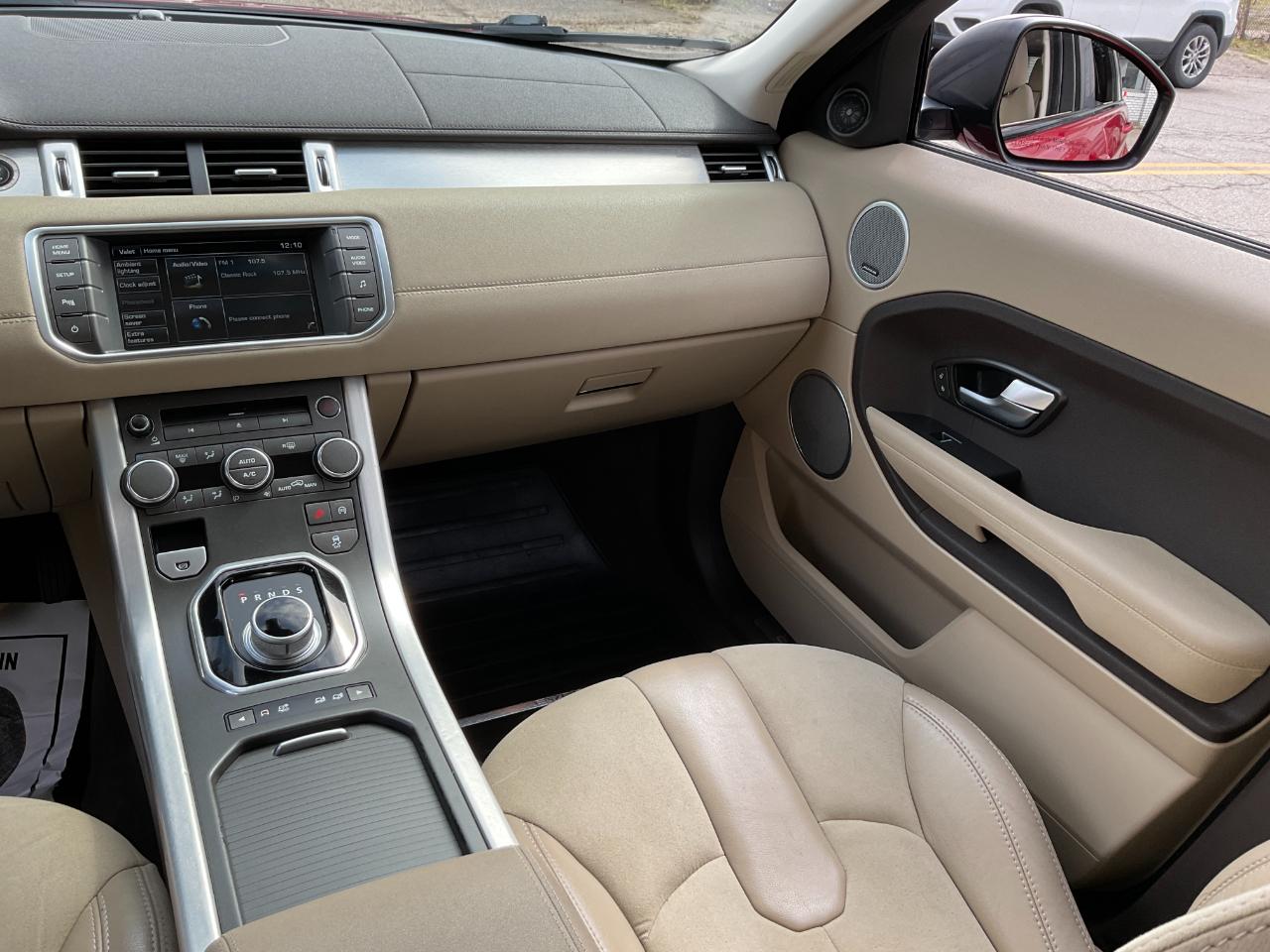 Land Rover Range Rover Evoque Pure Plus 5-Door 2015