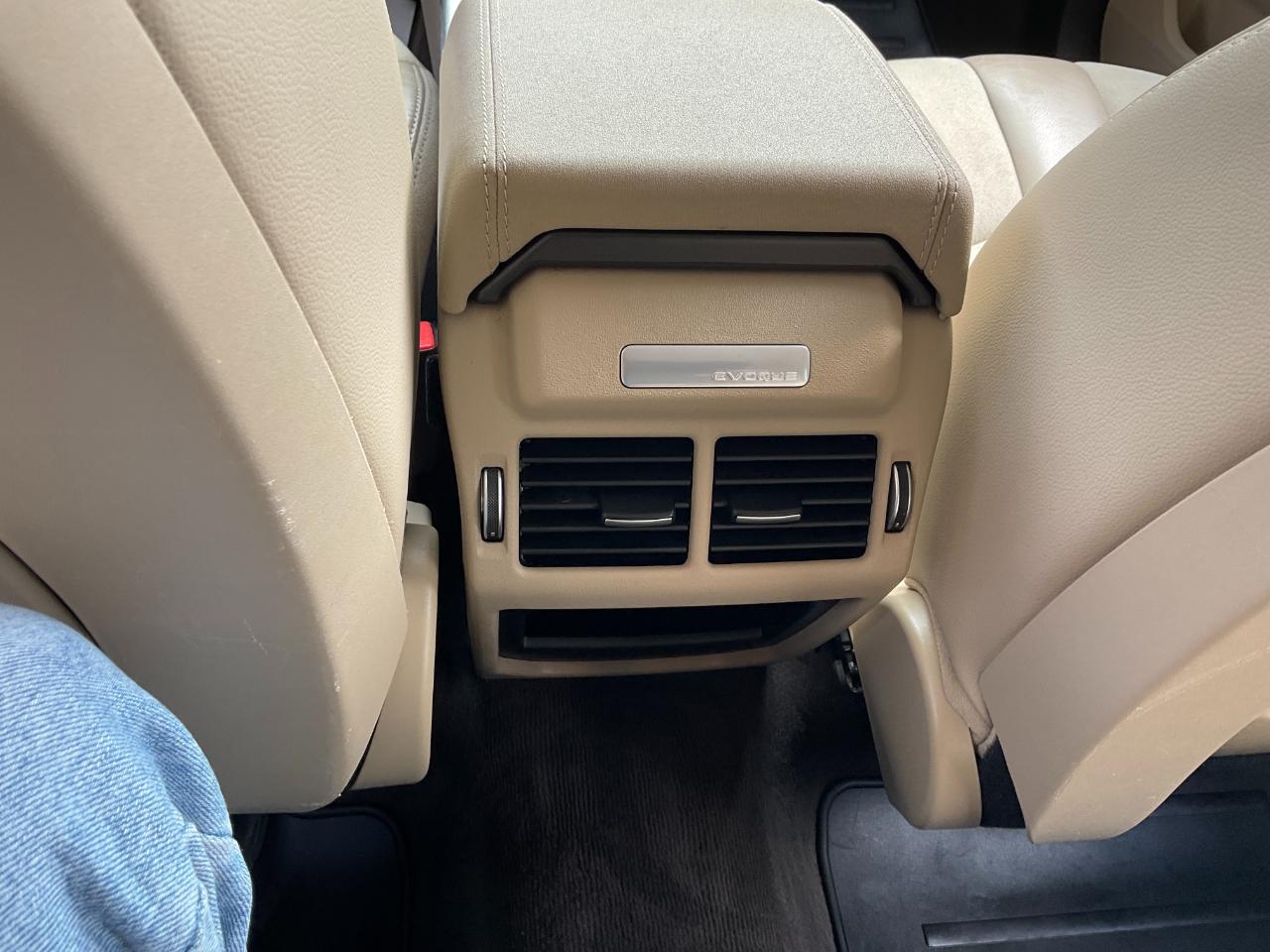 Land Rover Range Rover Evoque Pure Plus 5-Door 2015