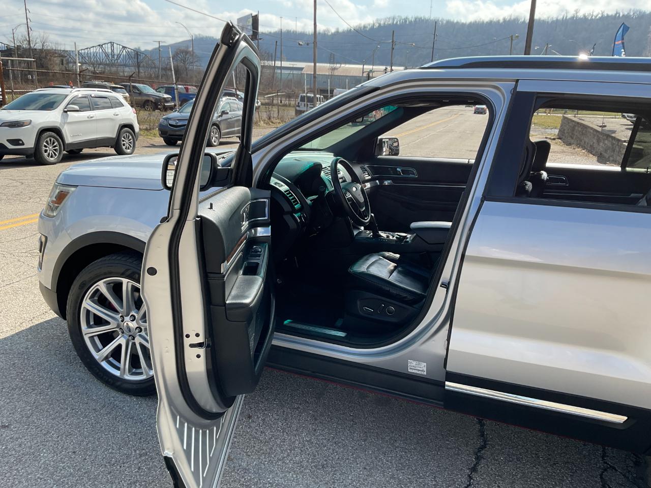 Ford Explorer Limited 4WD 2016