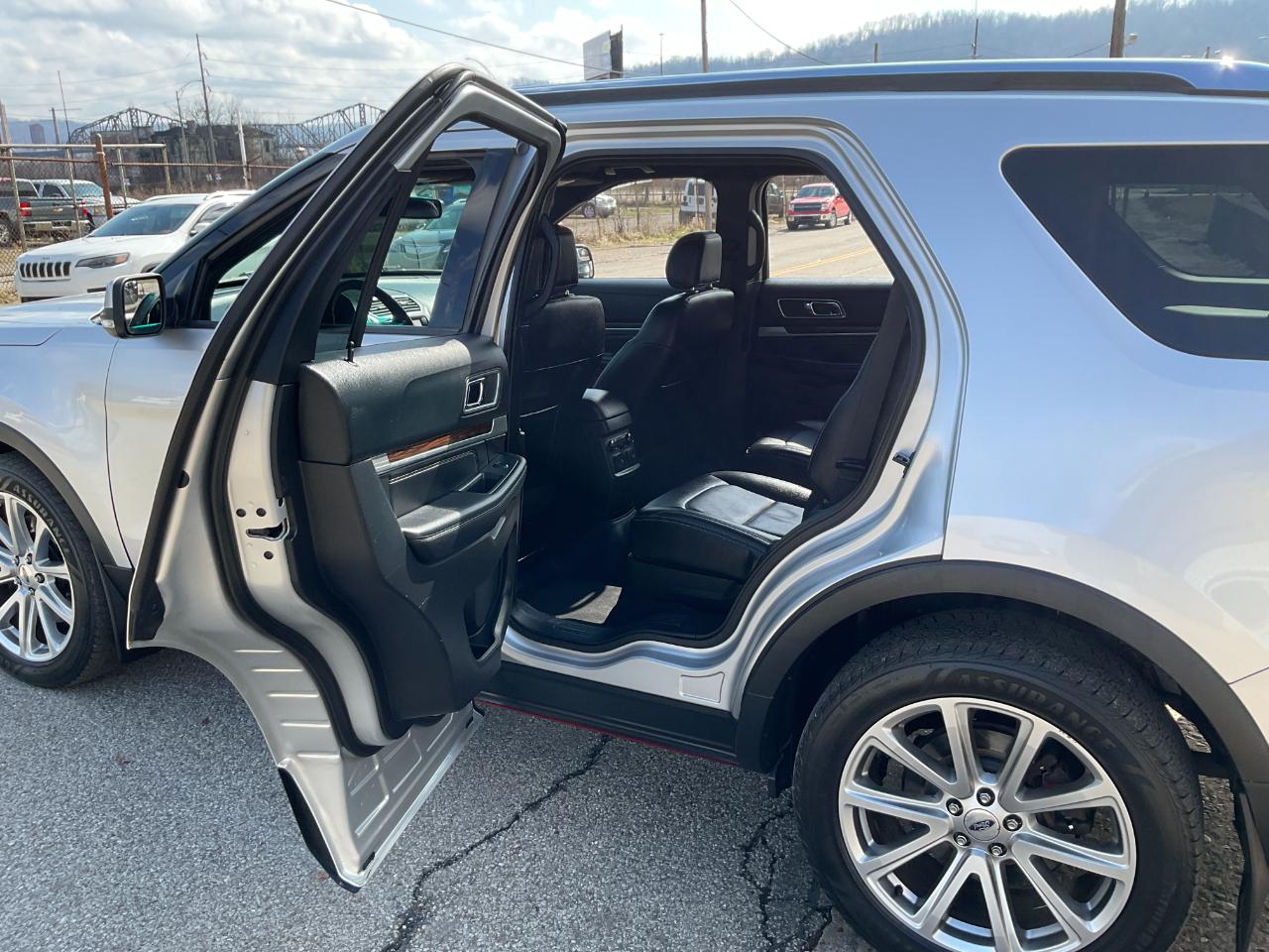 Ford Explorer Limited 4WD 2016