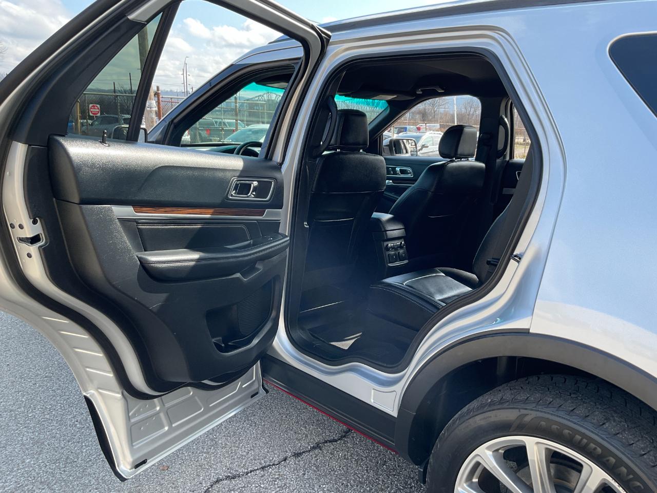 Ford Explorer Limited 4WD 2016