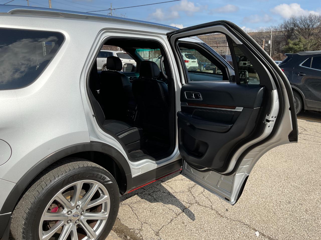 Ford Explorer Limited 4WD 2016