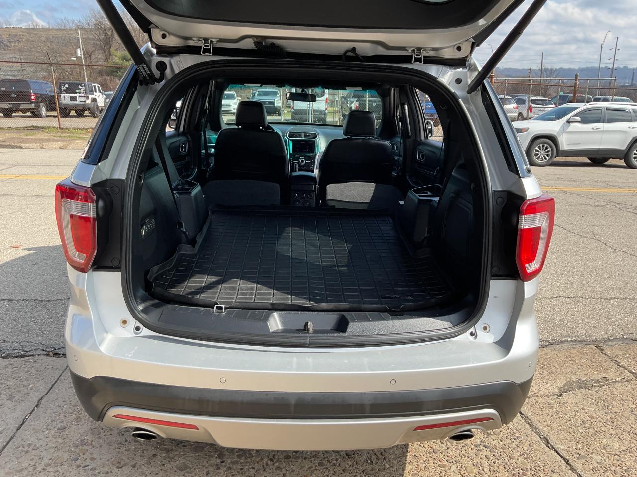 Ford Explorer Limited 4WD 2016