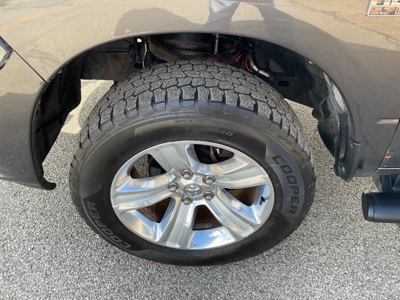 RAM 1500 Sport Crew Cab SWB 4WD 2015