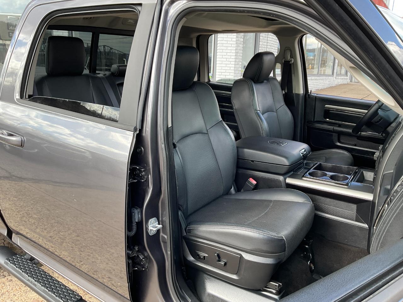 RAM 1500 Sport Crew Cab SWB 4WD 2015