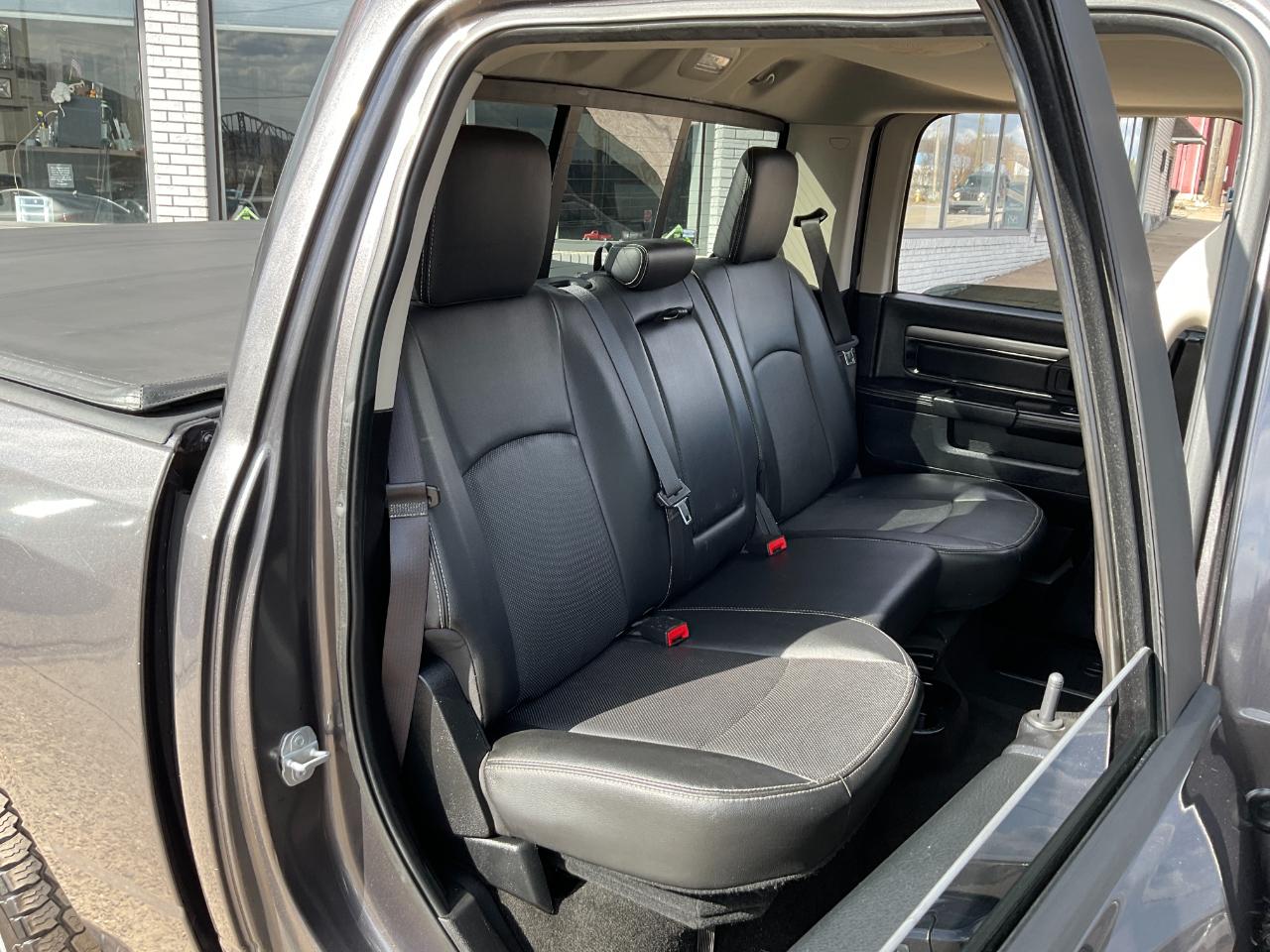 RAM 1500 Sport Crew Cab SWB 4WD 2015