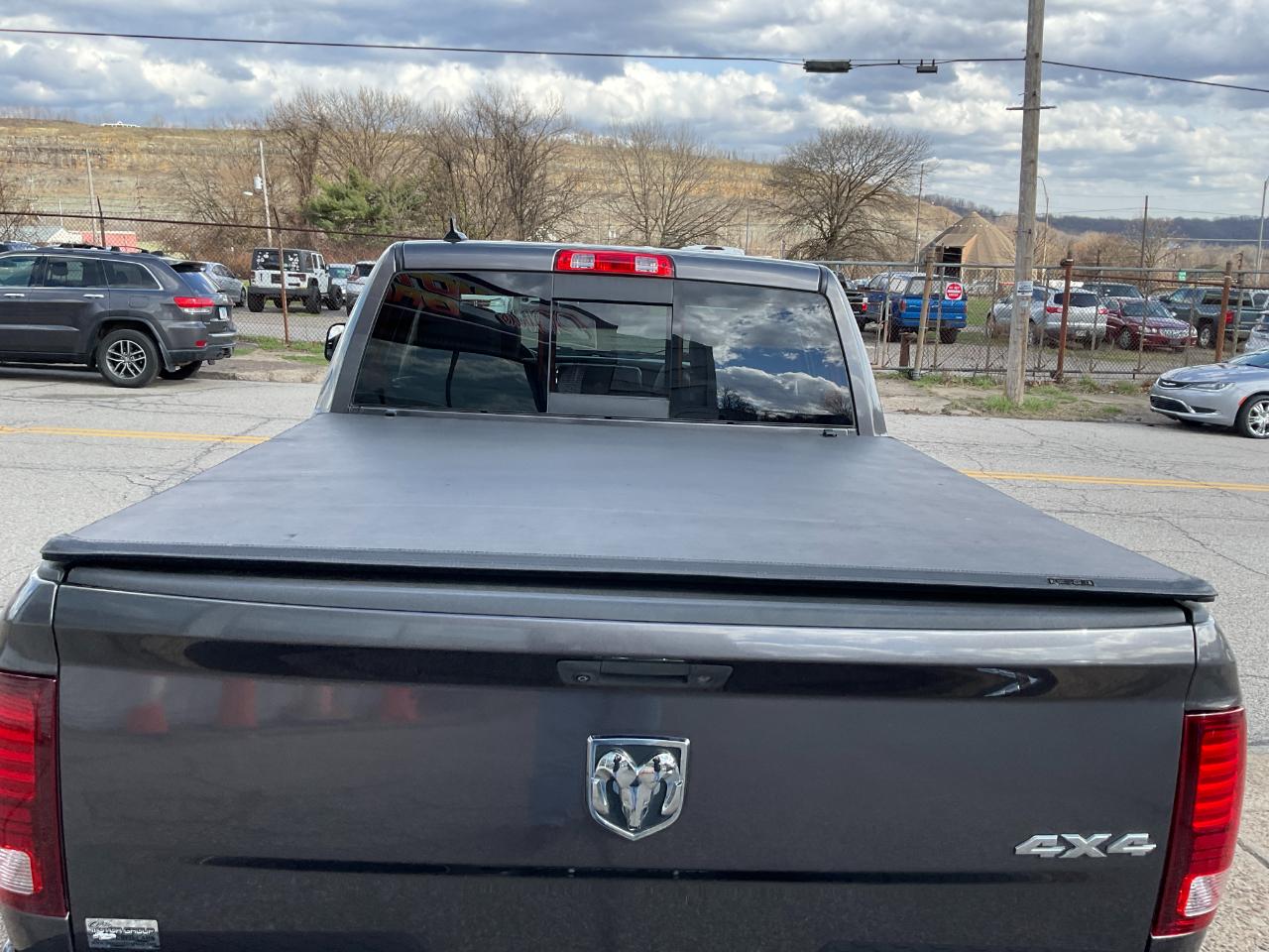 RAM 1500 Sport Crew Cab SWB 4WD 2015