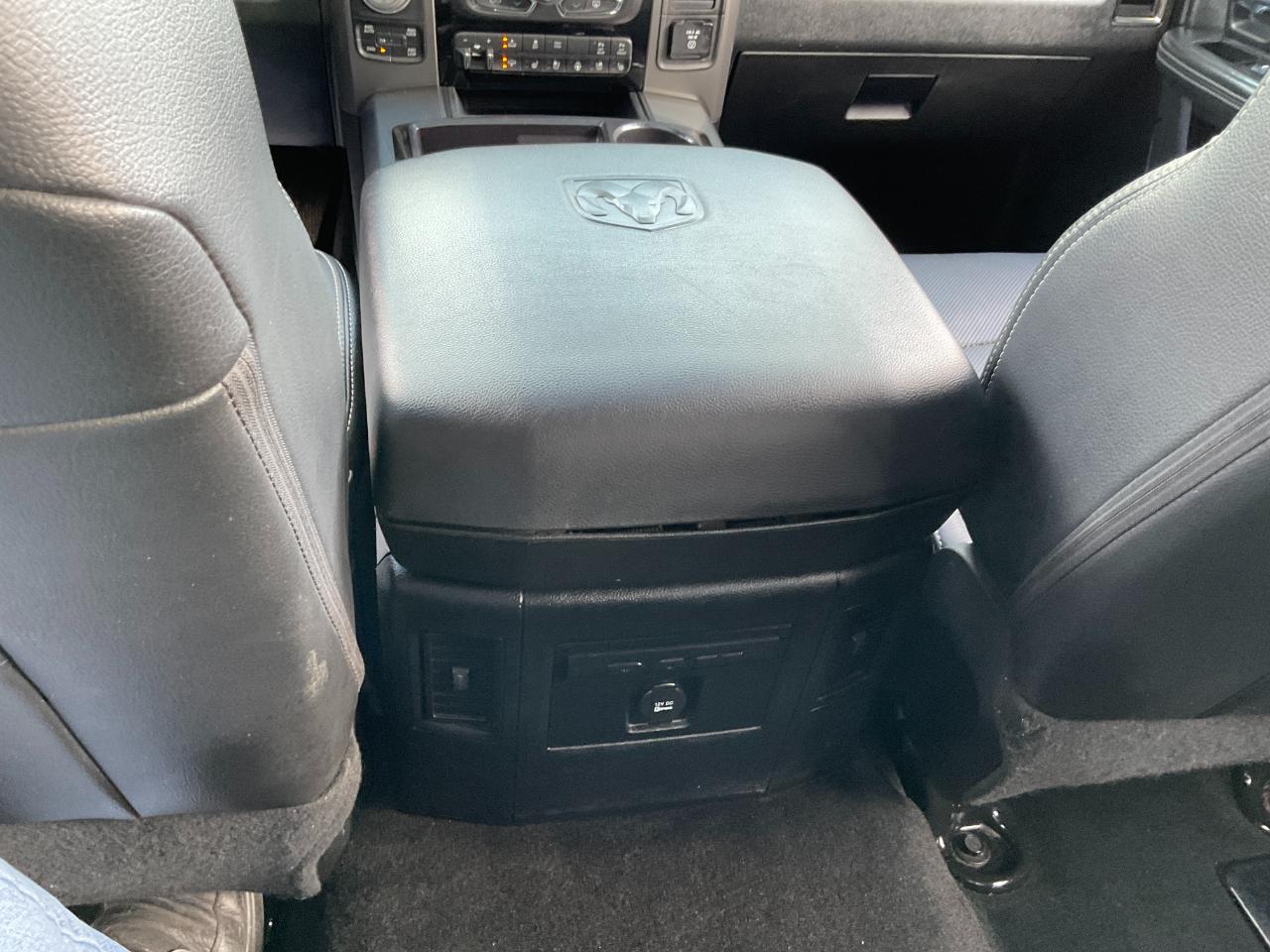 RAM 1500 Sport Crew Cab SWB 4WD 2015