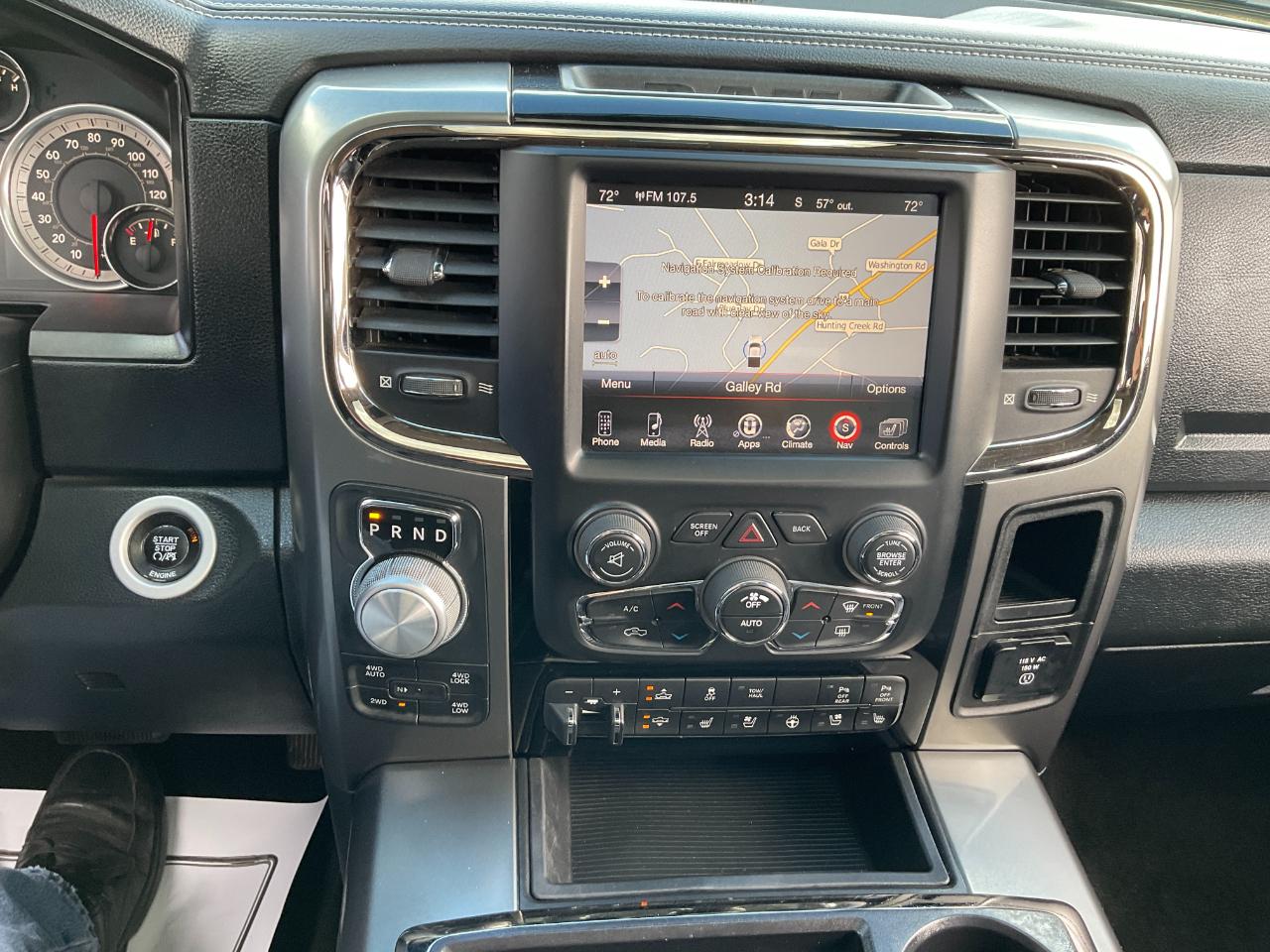 RAM 1500 Sport Crew Cab SWB 4WD 2015