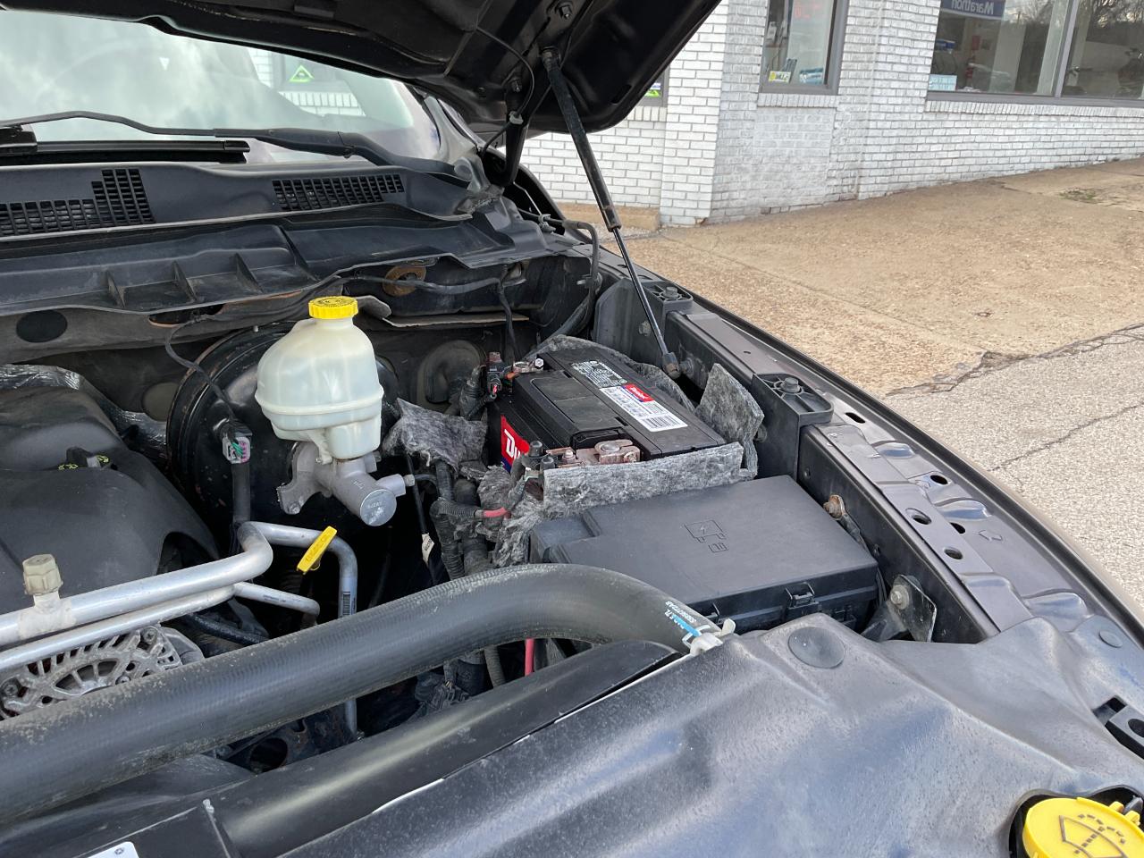 RAM 1500 Sport Crew Cab SWB 4WD 2015