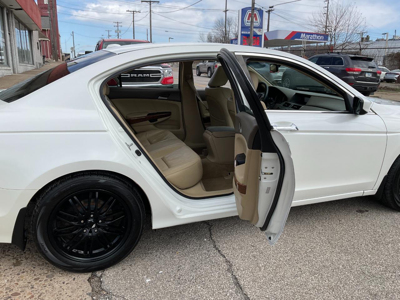 Honda Accord EX-L V-6 Sedan AT 2009