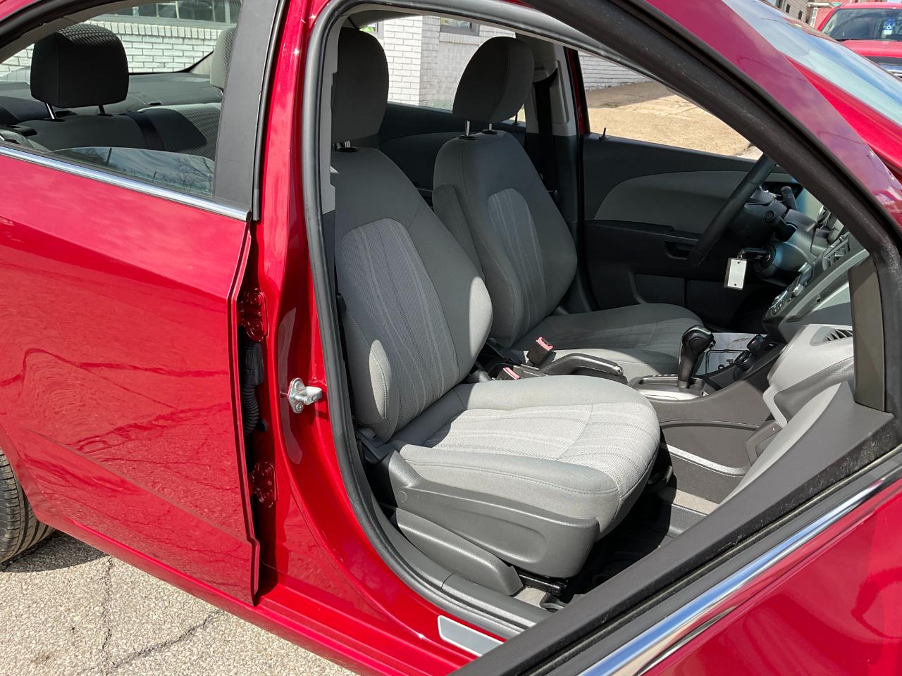 Chevrolet Sonic LT Auto Sedan 2013