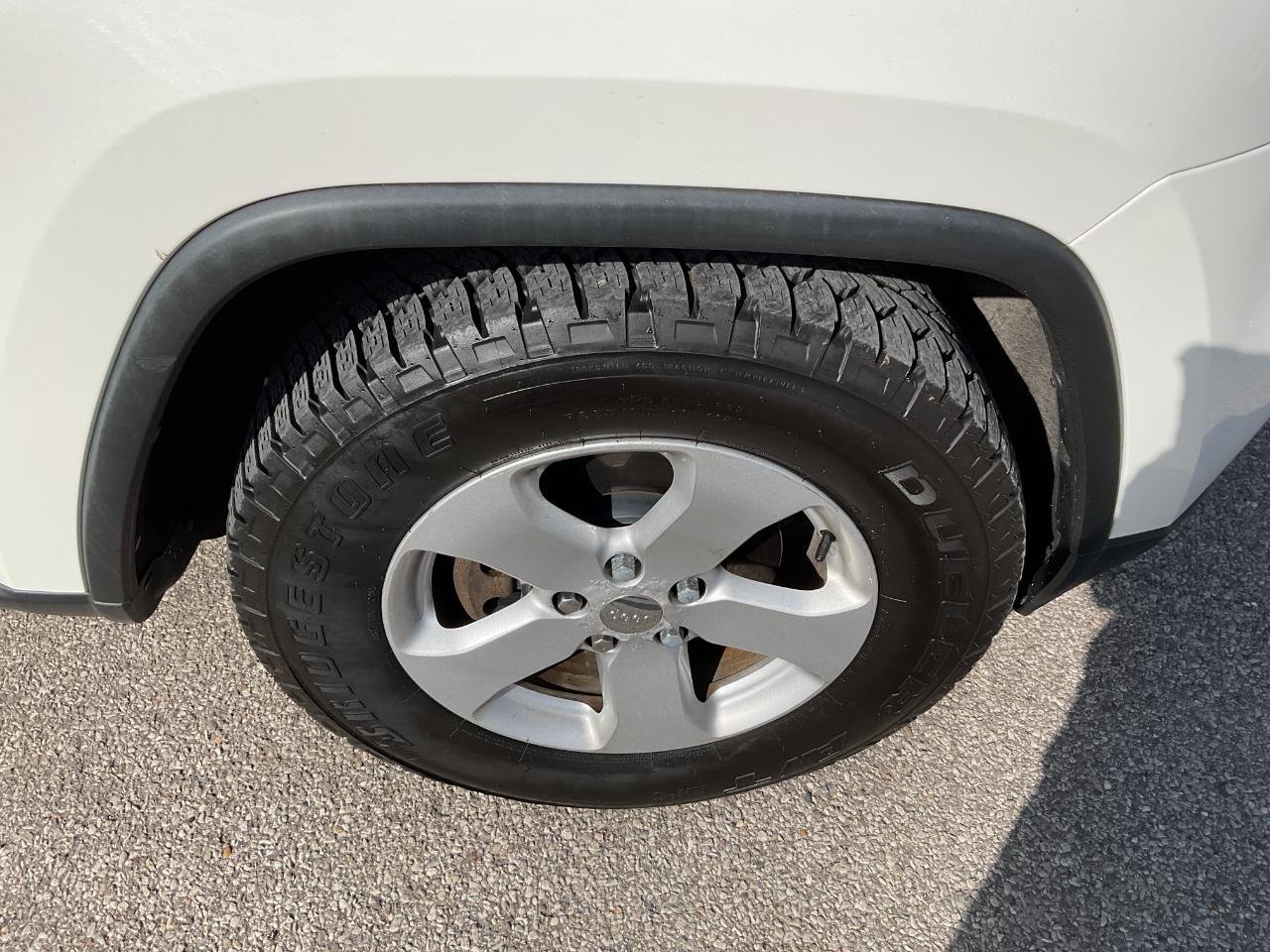 Jeep Grand Cherokee Laredo 4WD 2012