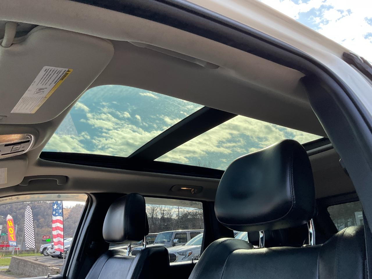 Jeep Grand Cherokee Laredo 4WD 2012