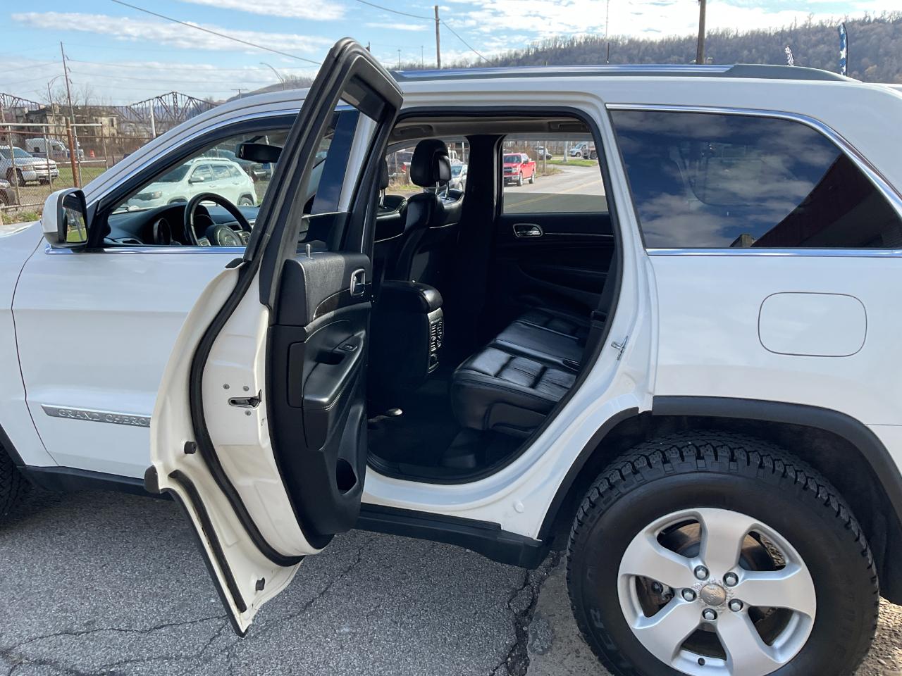 Jeep Grand Cherokee Laredo 4WD 2012
