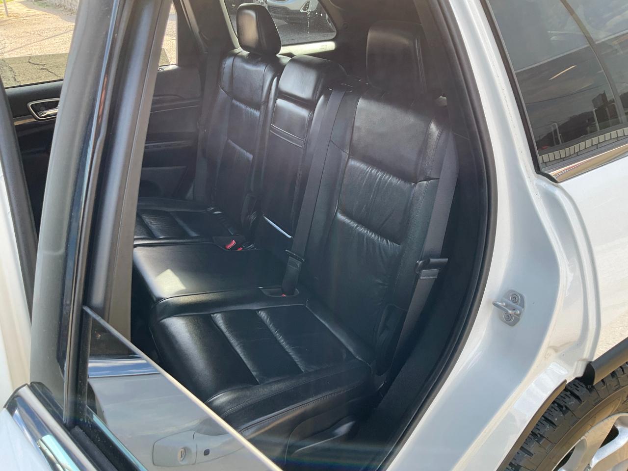 Jeep Grand Cherokee Laredo 4WD 2012