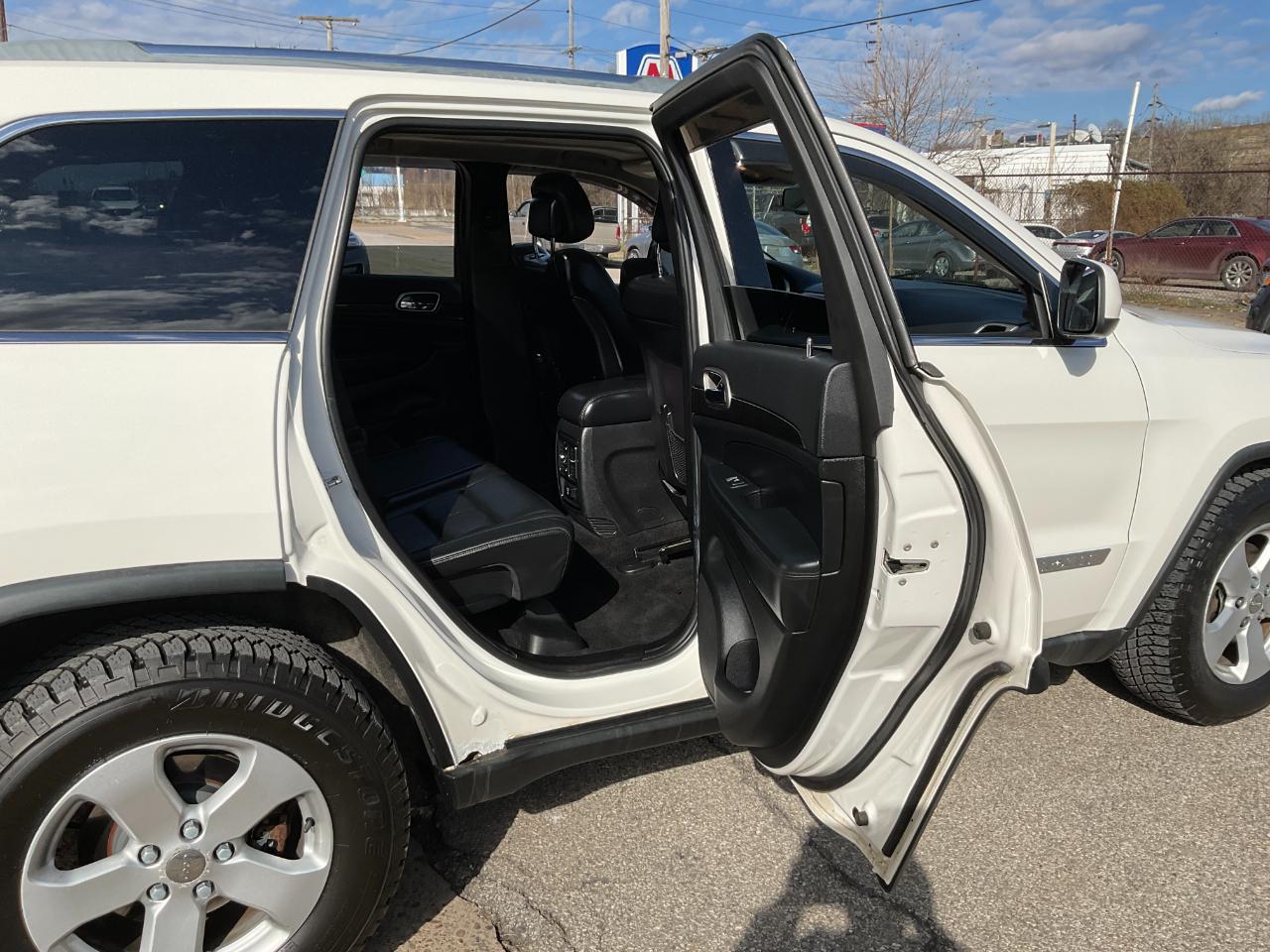 Jeep Grand Cherokee Laredo 4WD 2012