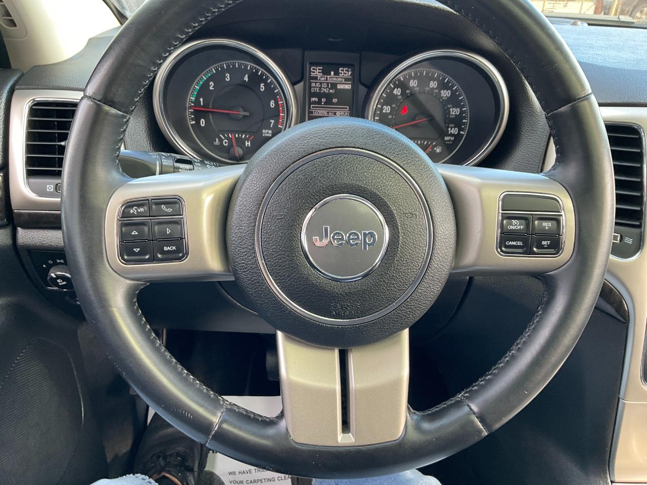 Jeep Grand Cherokee Laredo 4WD 2012