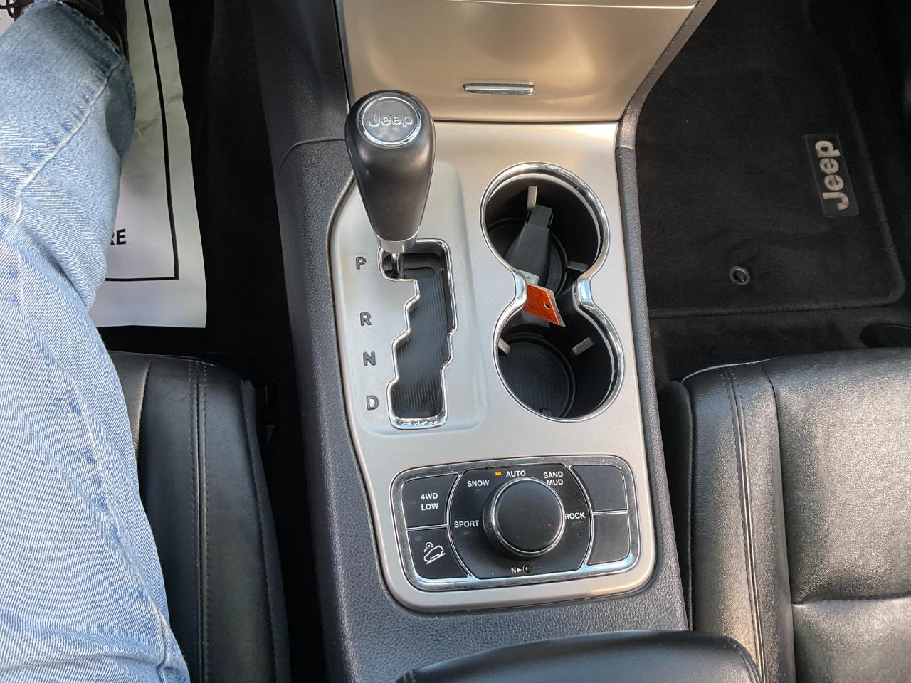 Jeep Grand Cherokee Laredo 4WD 2012