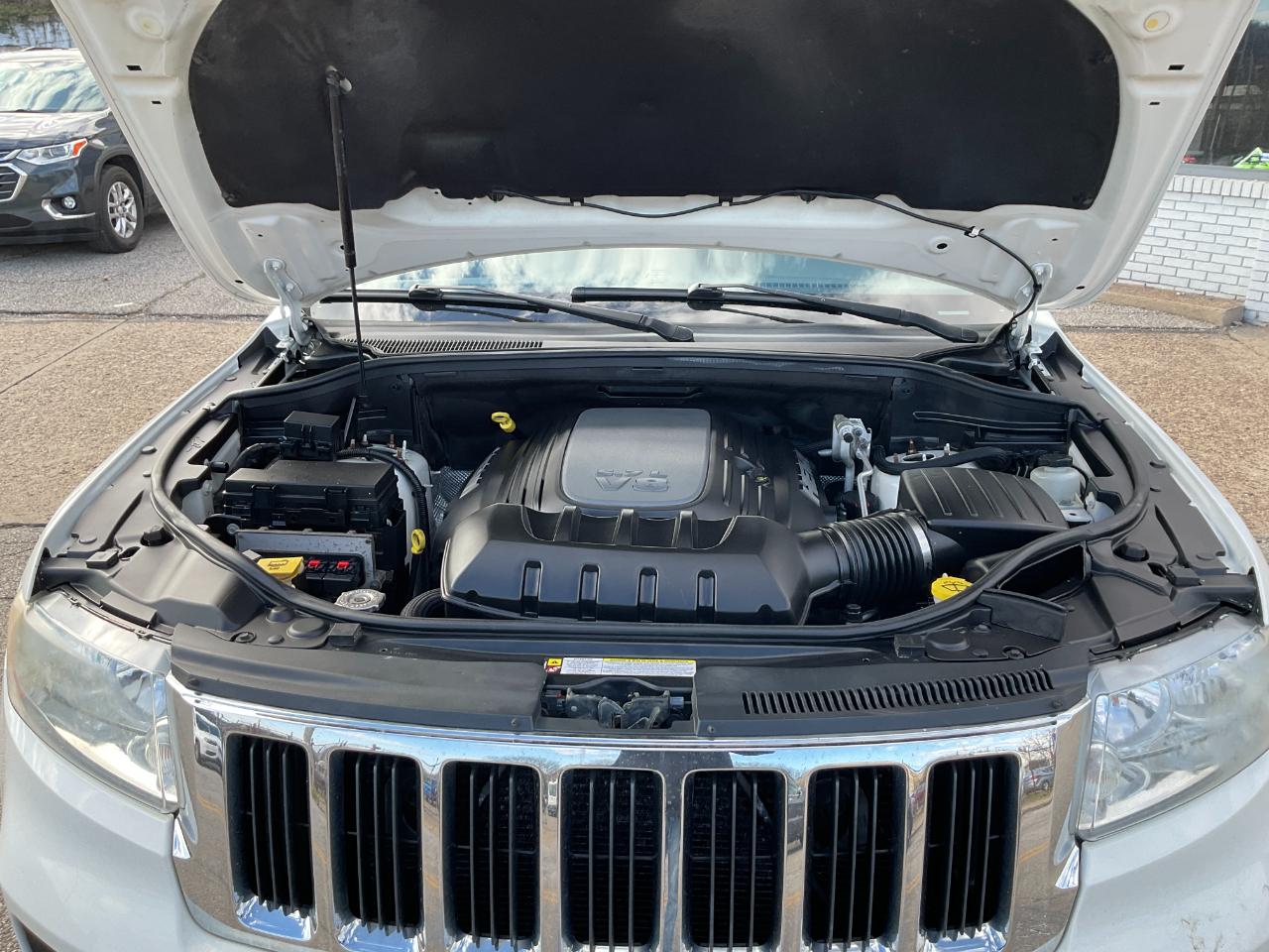 Jeep Grand Cherokee Laredo 4WD 2012