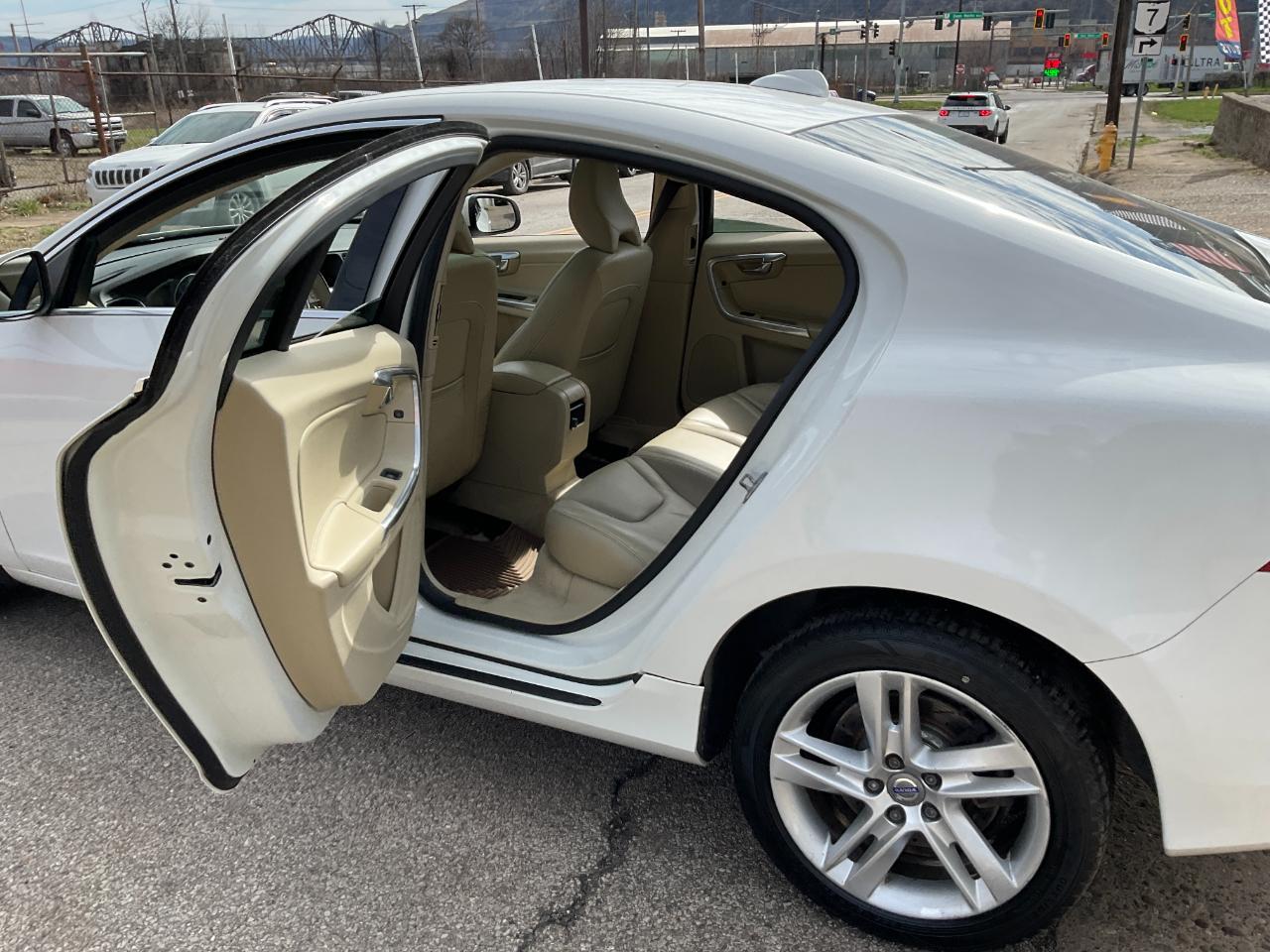 Volvo S60 2.5 Premier 4WD 2015