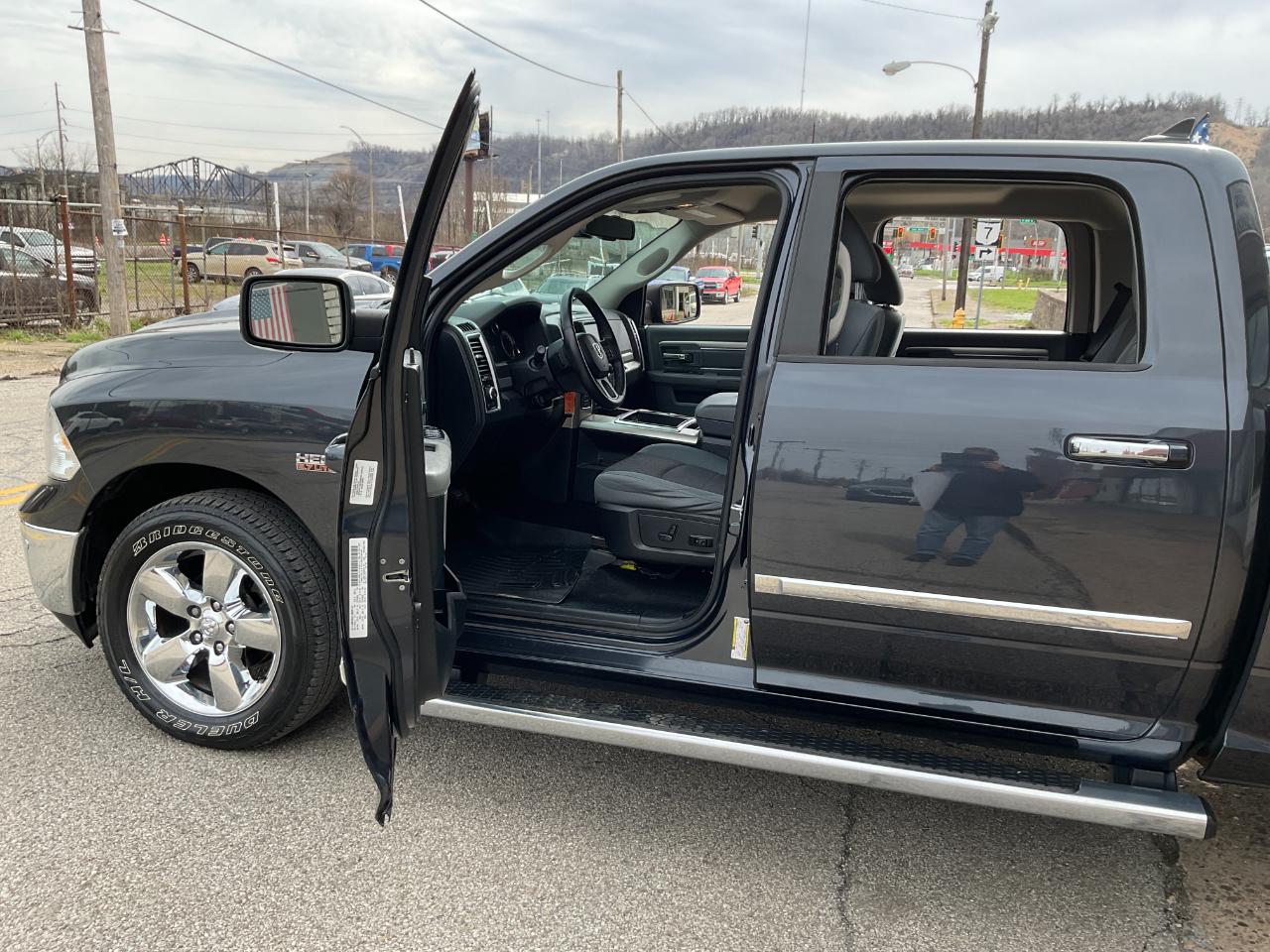 RAM 1500 SLT Crew Cab SWB 4WD 2014