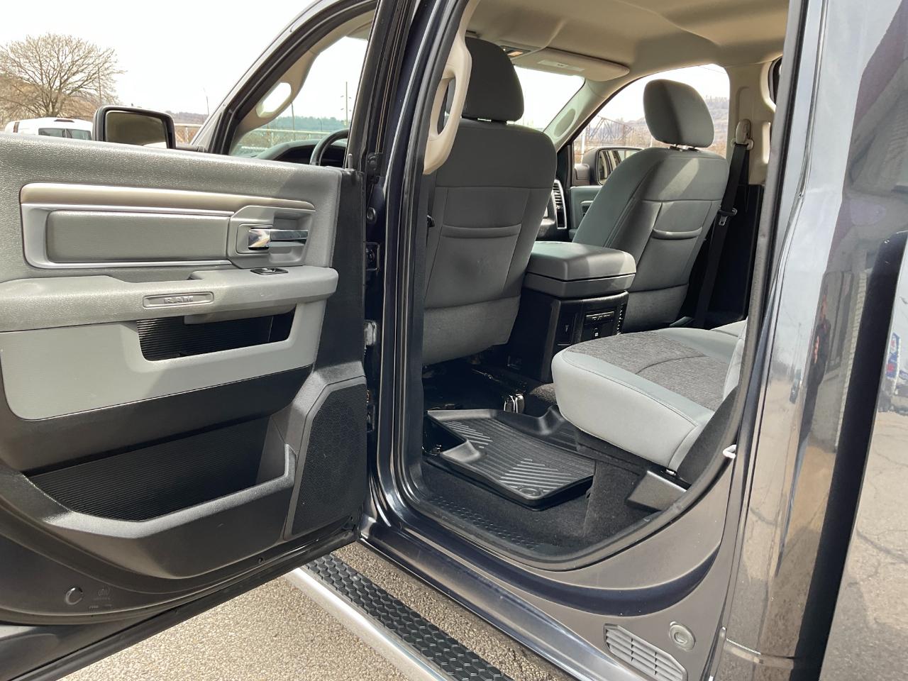 RAM 1500 SLT Crew Cab SWB 4WD 2014