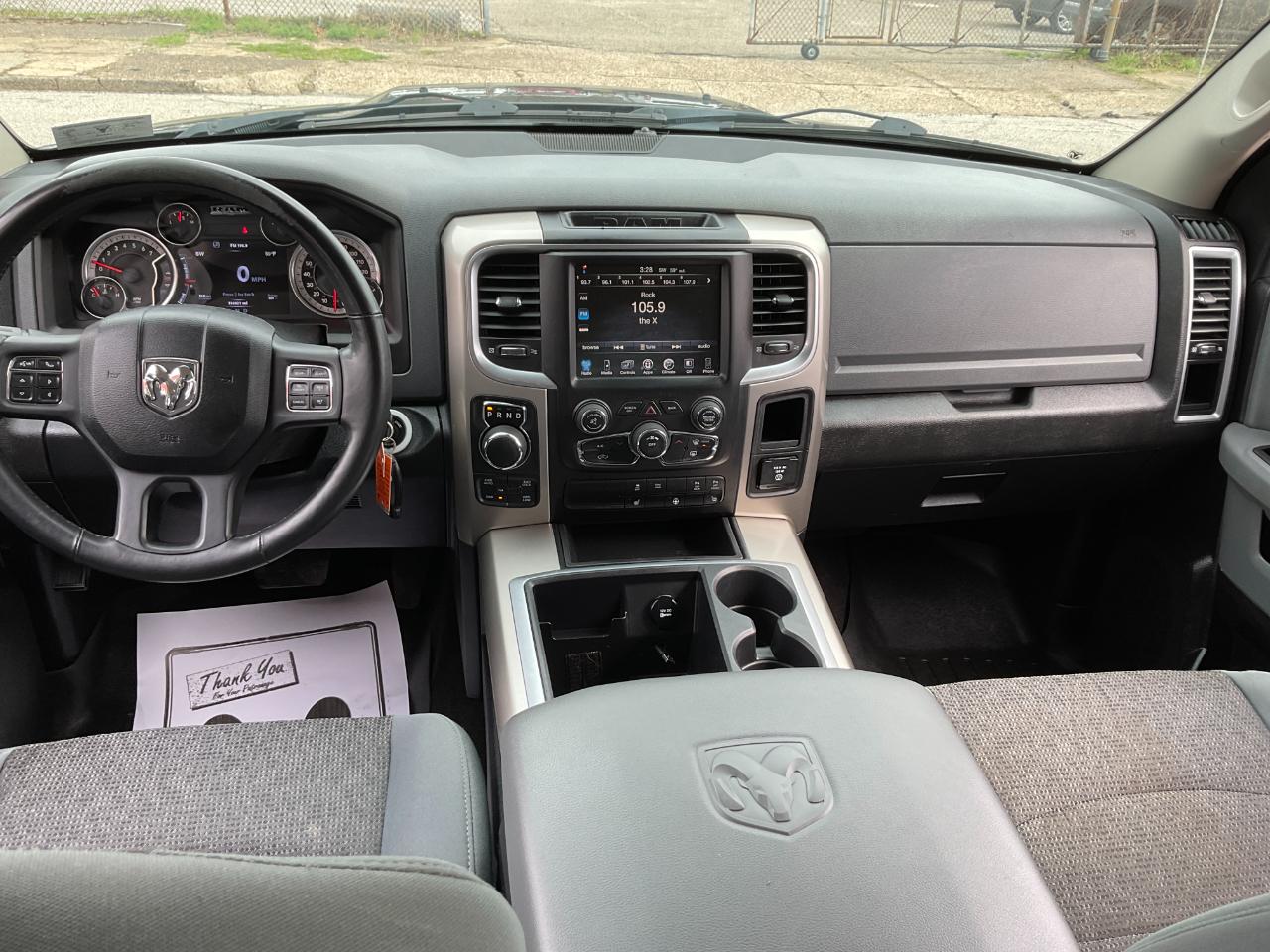 RAM 1500 SLT Crew Cab SWB 4WD 2014