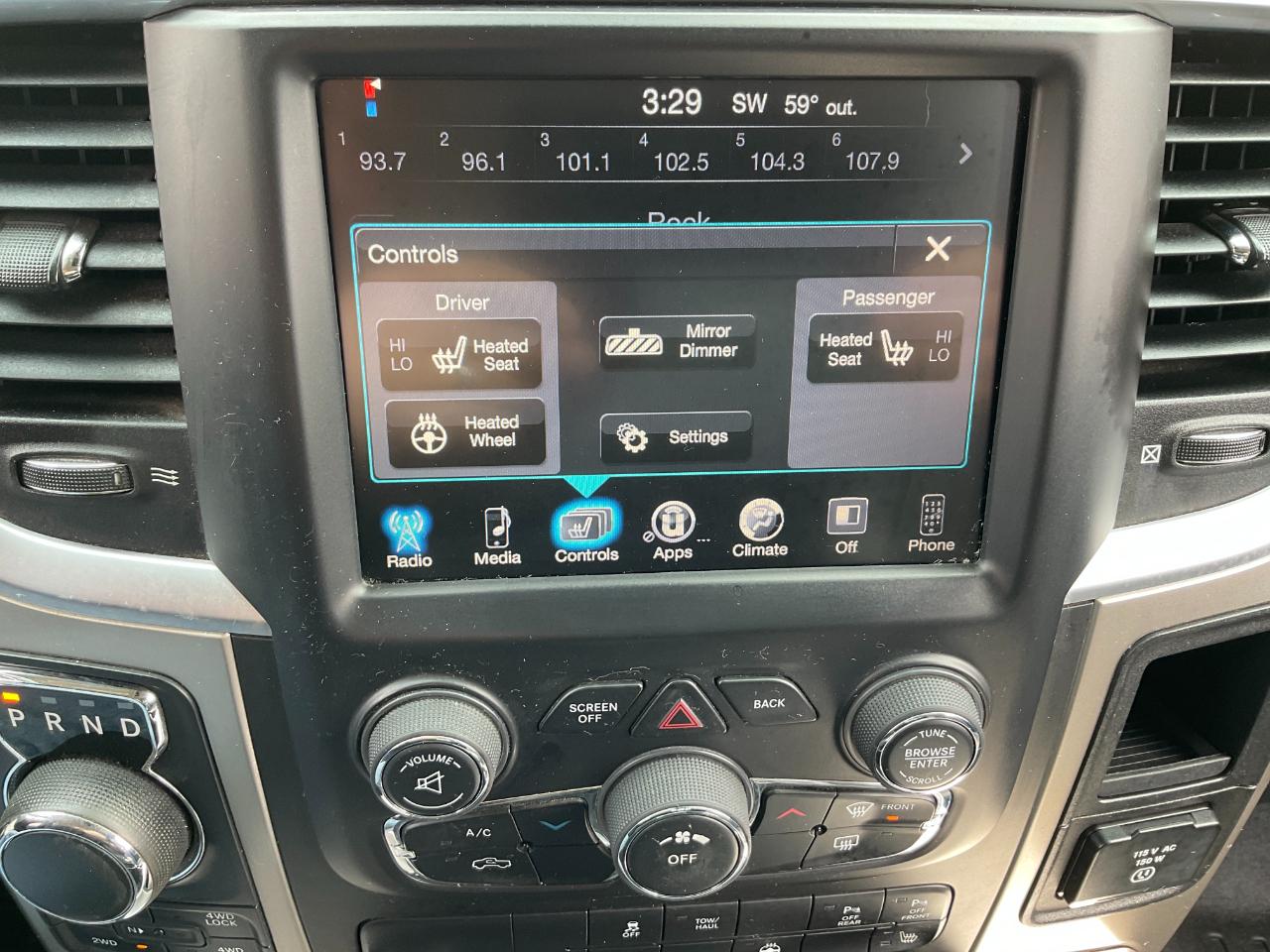 RAM 1500 SLT Crew Cab SWB 4WD 2014