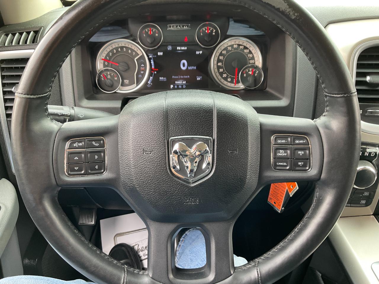 RAM 1500 SLT Crew Cab SWB 4WD 2014