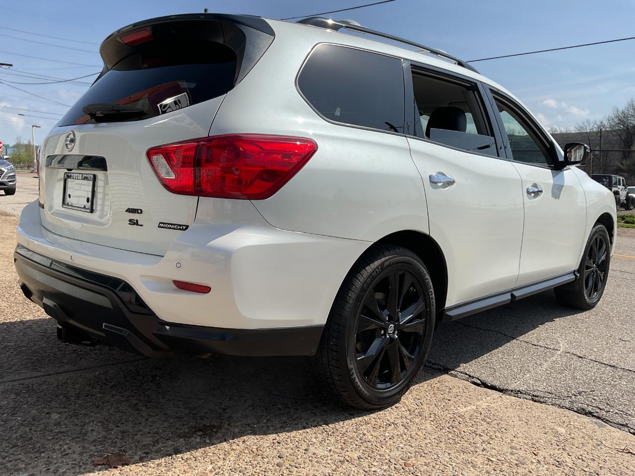 Nissan Pathfinder SL 4WD 2018
