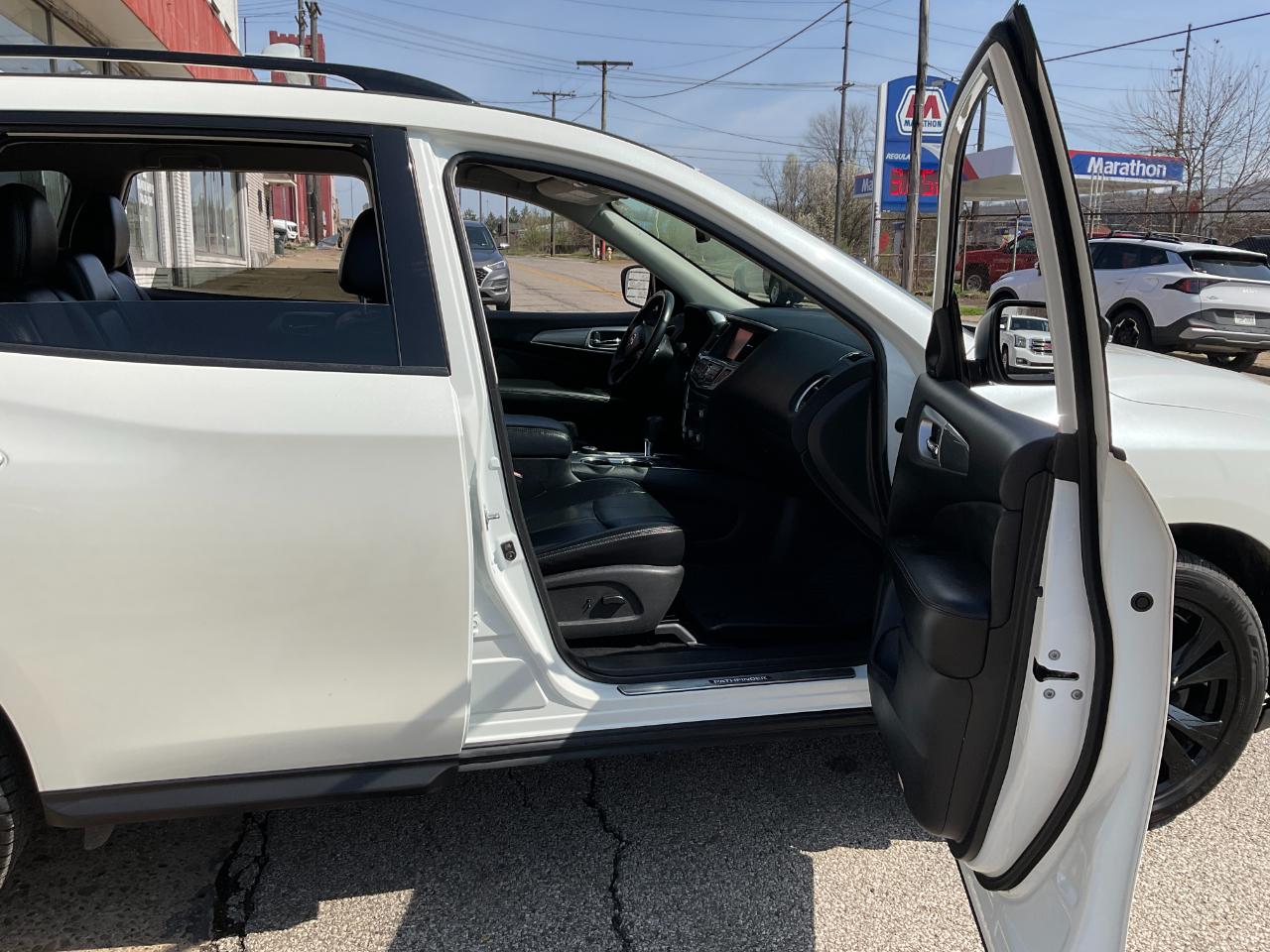 Nissan Pathfinder SL 4WD 2018