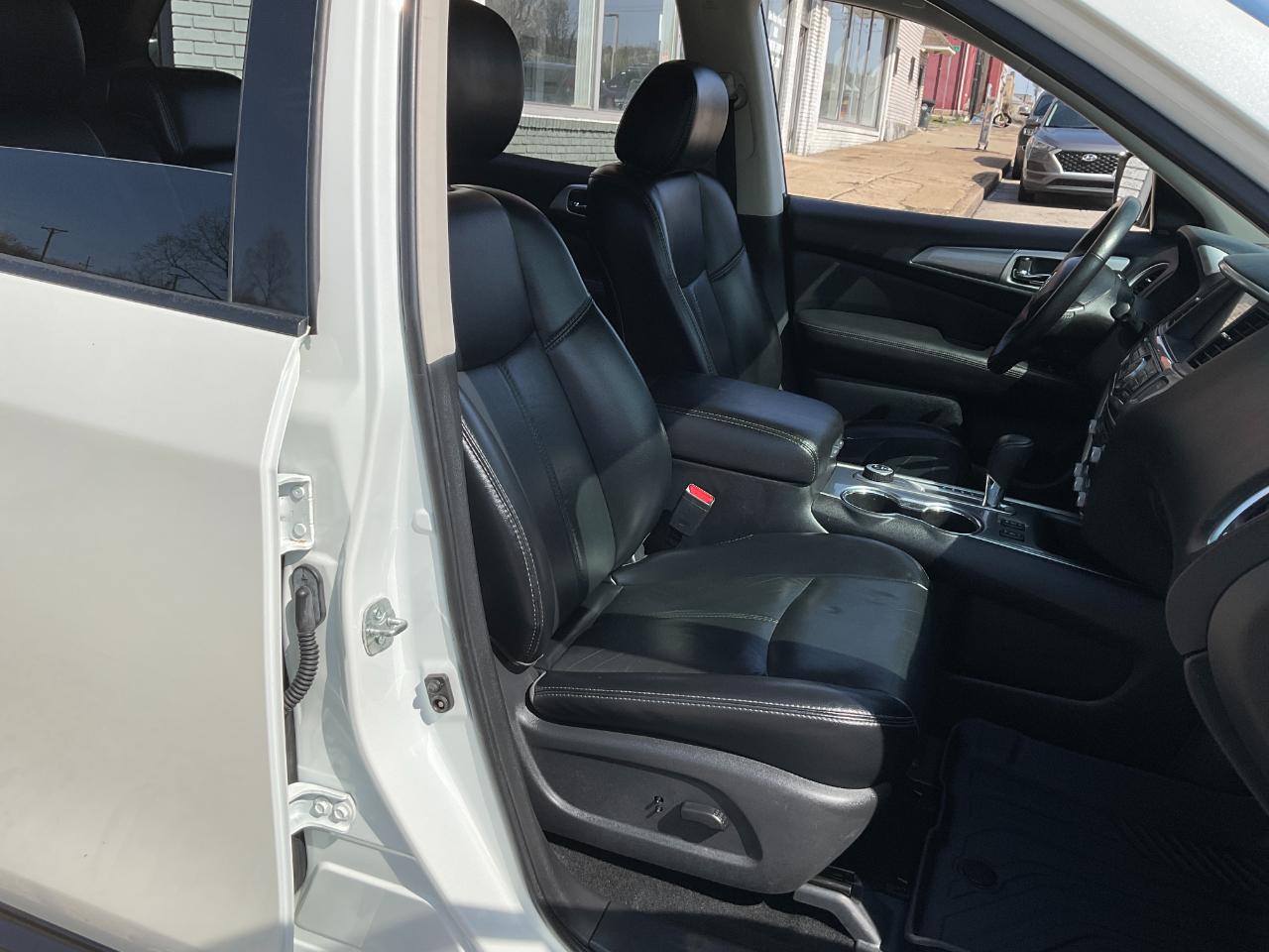 Nissan Pathfinder SL 4WD 2018